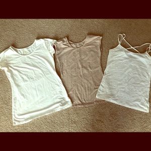 Women’s T-shirts size medium